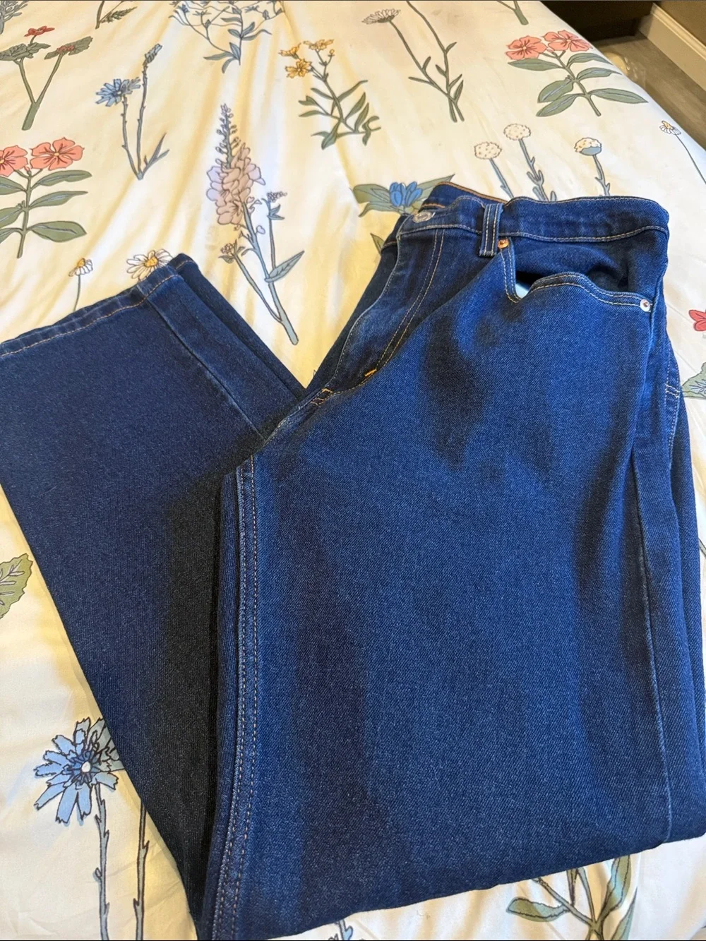 Levi's Mens Dark Blue Jeans with Signature Back Pockets 505 36 x 32